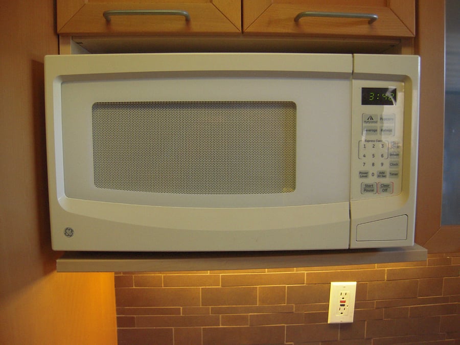 Microwave oven.