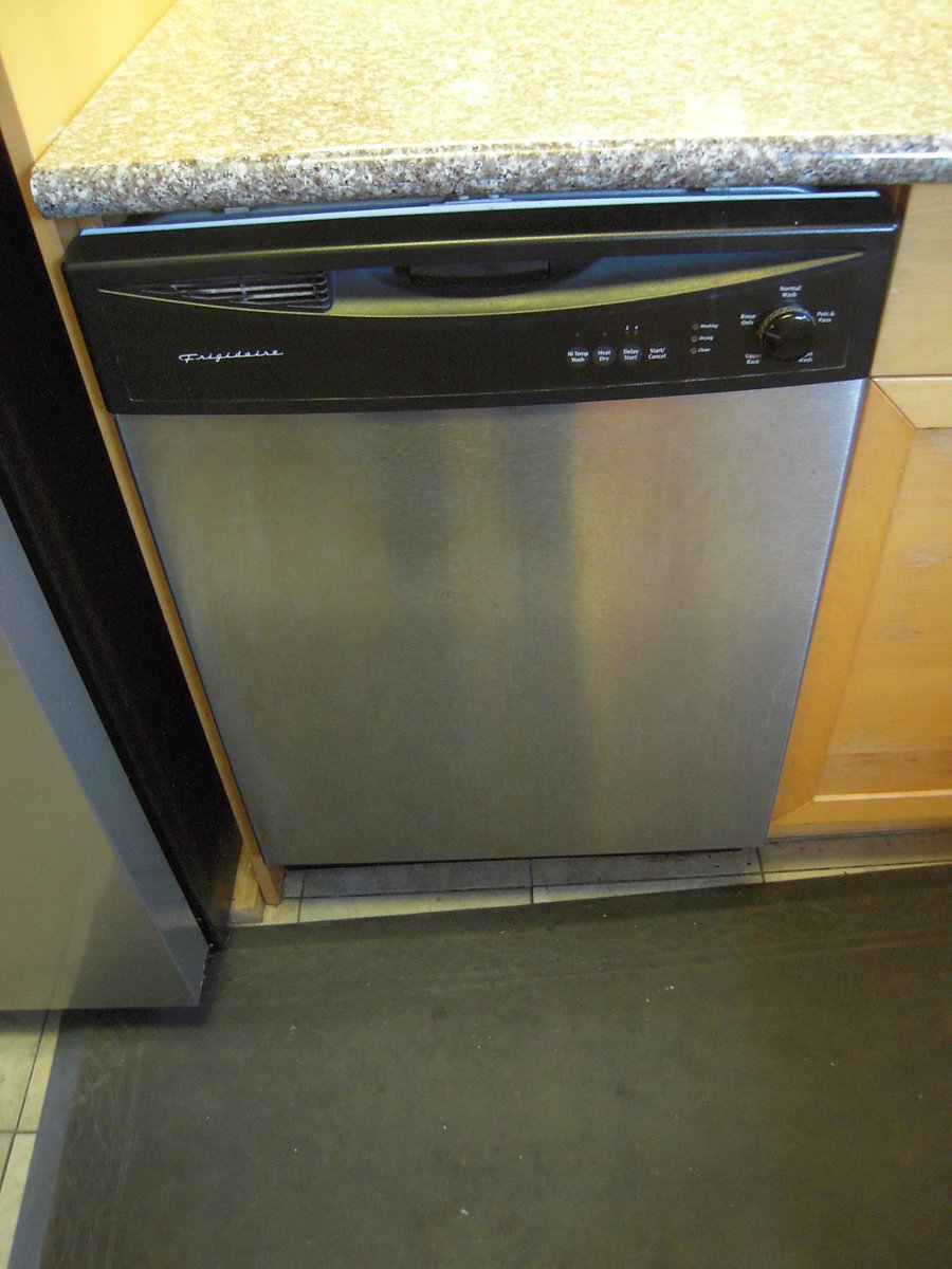 Stainless steel dish washer.