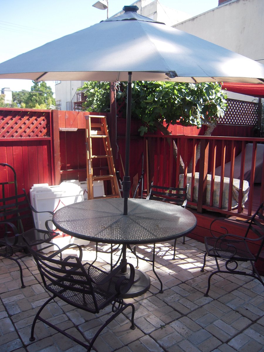2nd exterior patio seating.