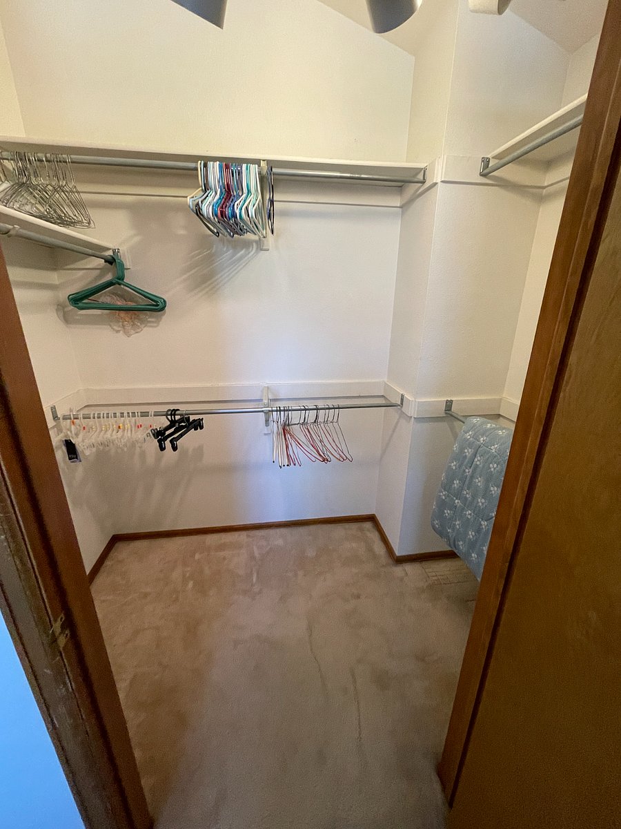 Walk-in closet