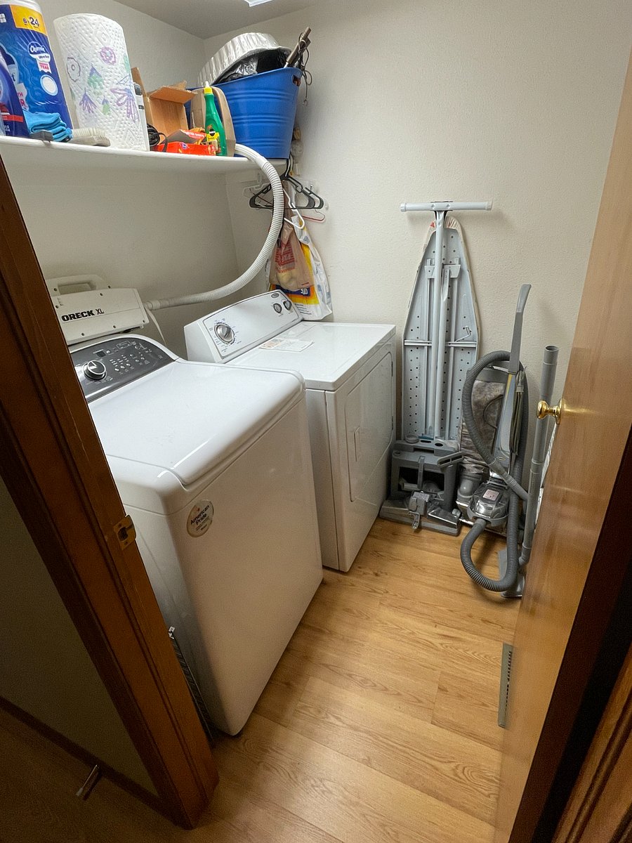 Main Floor - Laundry Room