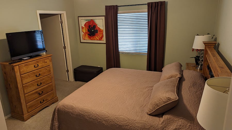King size bed in Master bedroom with full size bathroom.  Westin King Heavenly Mattress