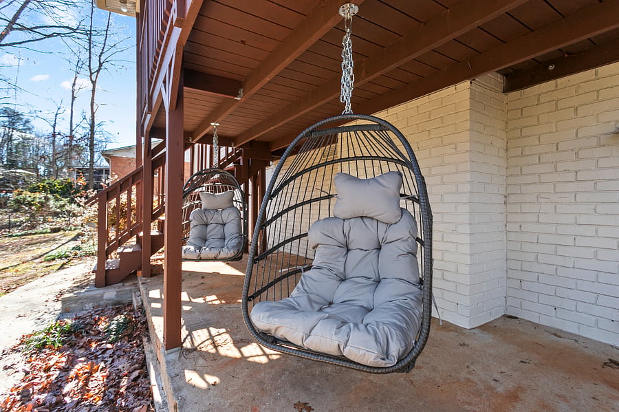  cozy outdoor living spaces