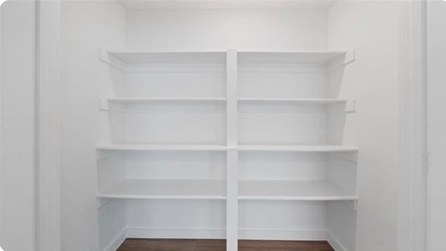 Kitchen/ Pantry