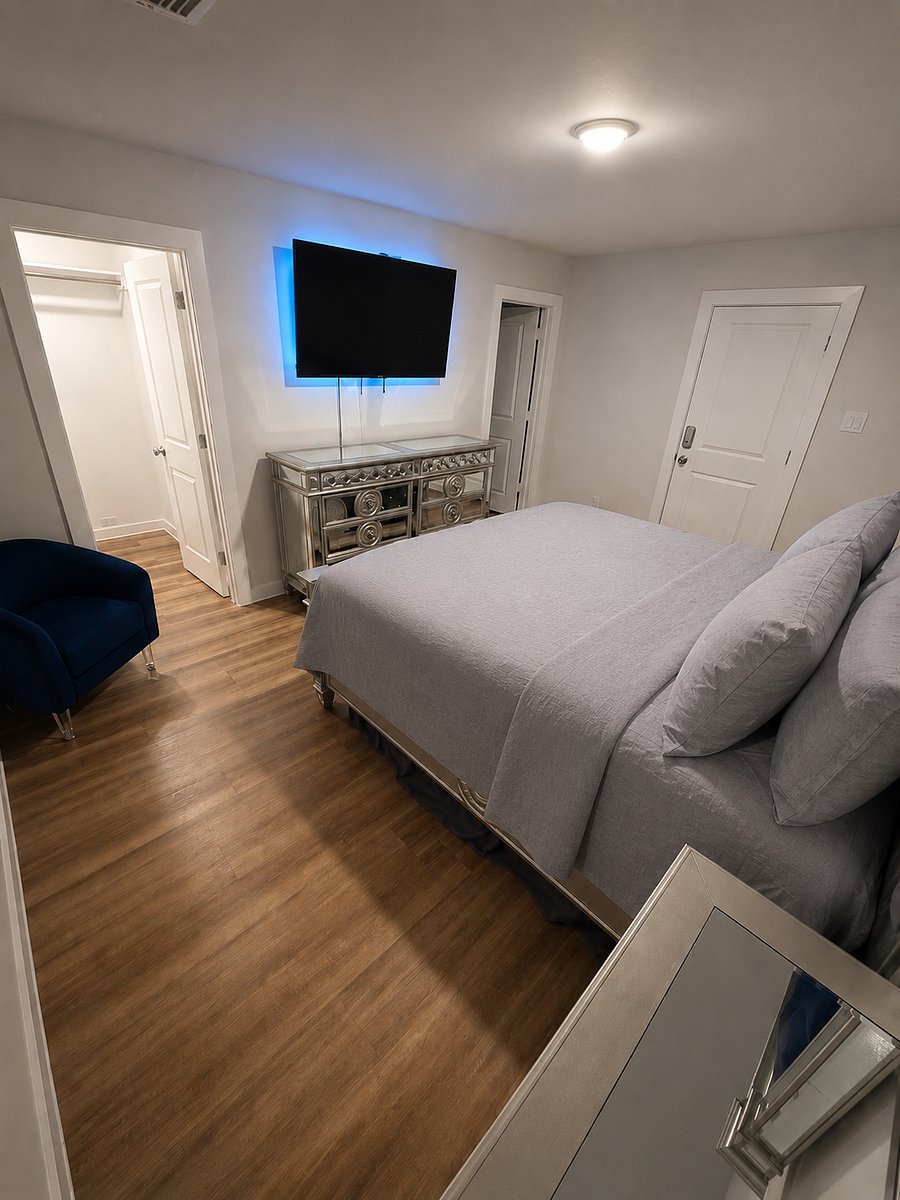 Master Bedroom Room 4