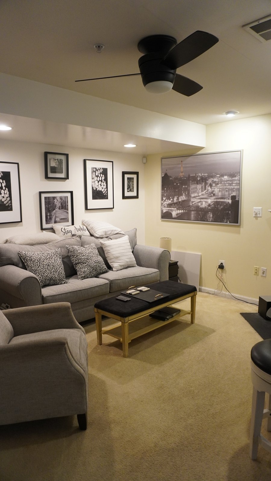 Pull couch (brand new foam mattress)