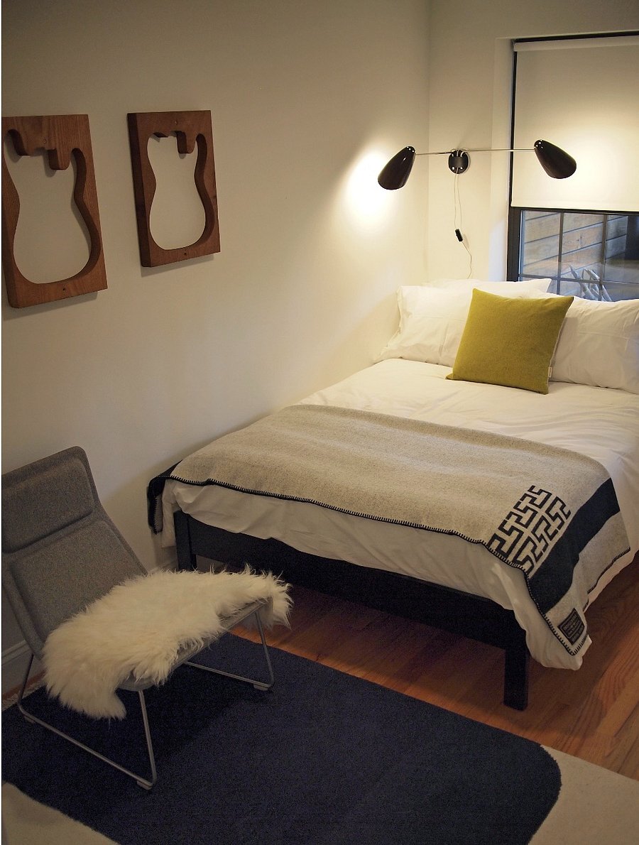 bedroom 1 of 2
Full/double bedroom
with cotton percale bedding, Norwegian design wool blanket from Indigofera, with wool rug from Danish designers at Ferm Living.
