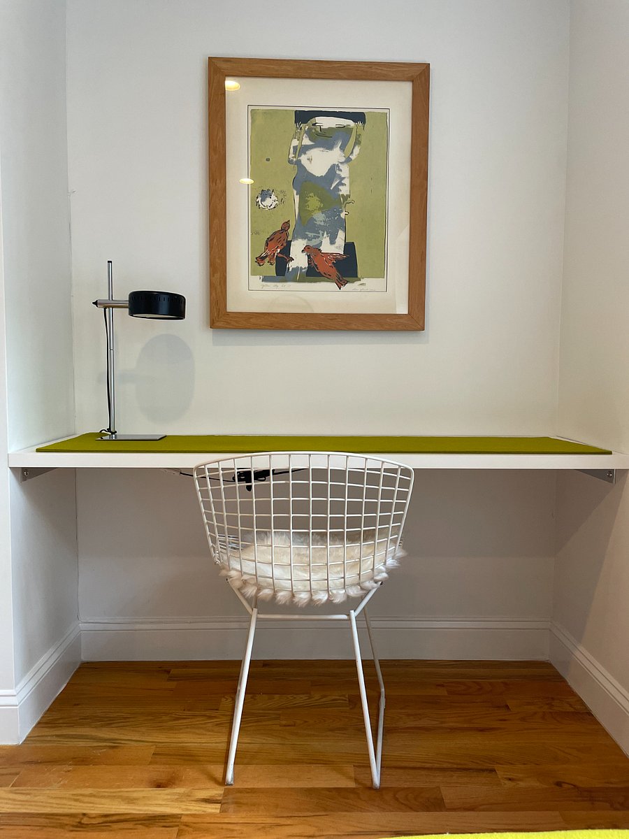 work desk area with high speed wifi
