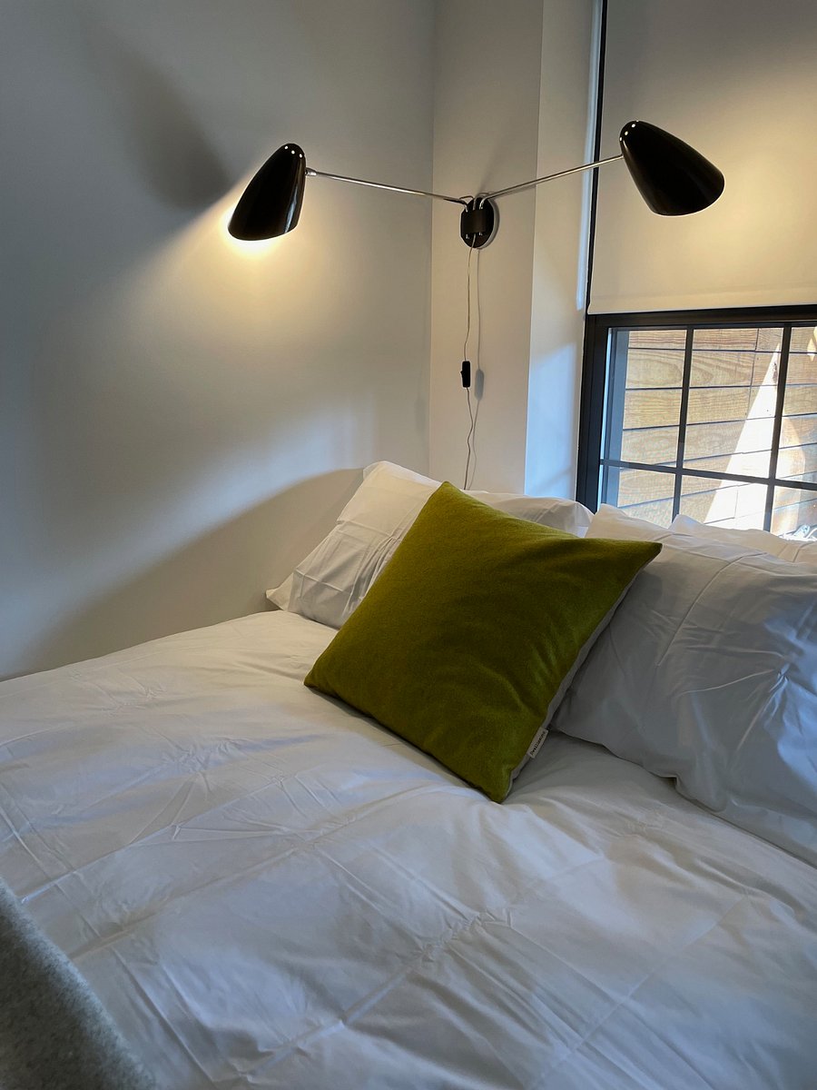 each bedroom is supplied with 4 bed pillows, complete cotton percale sheet set, and duvet with cotton percale duvet cover.