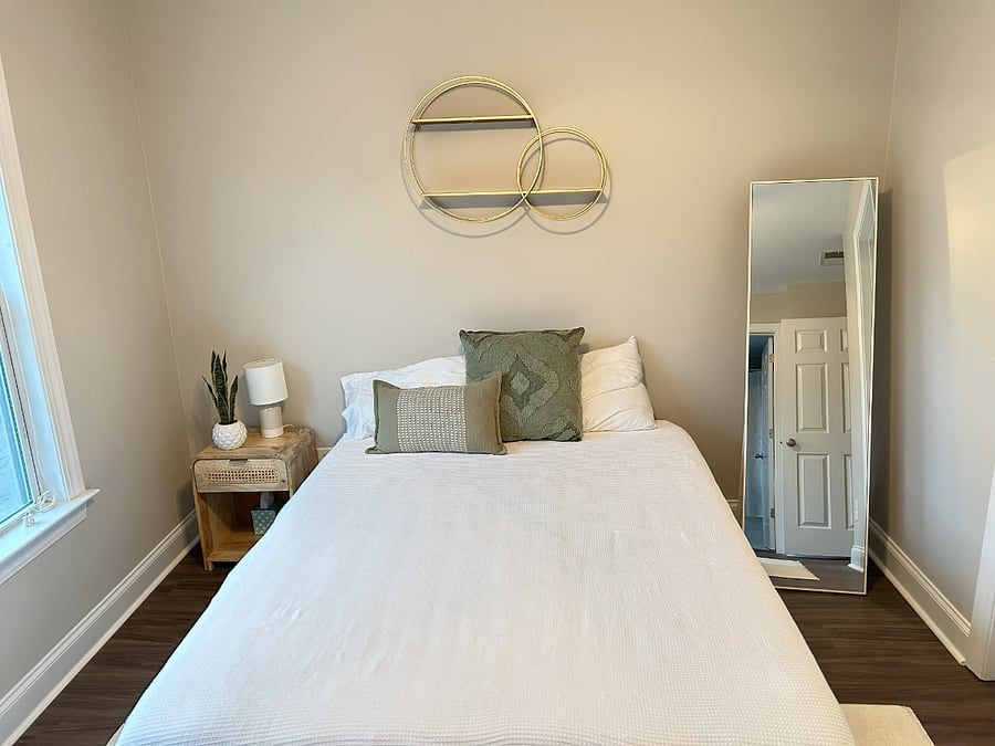 Quiet and cozy top-floor private room
