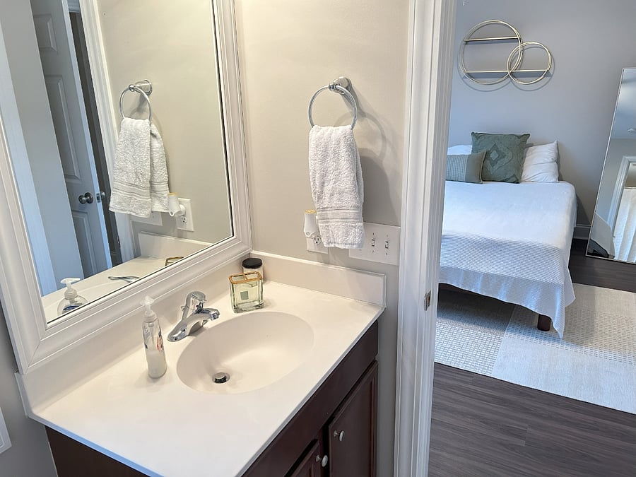 Private en suite bathroom with shower and tub