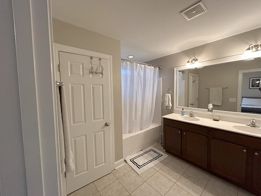 Master Ensuite Bathroom with double vanity