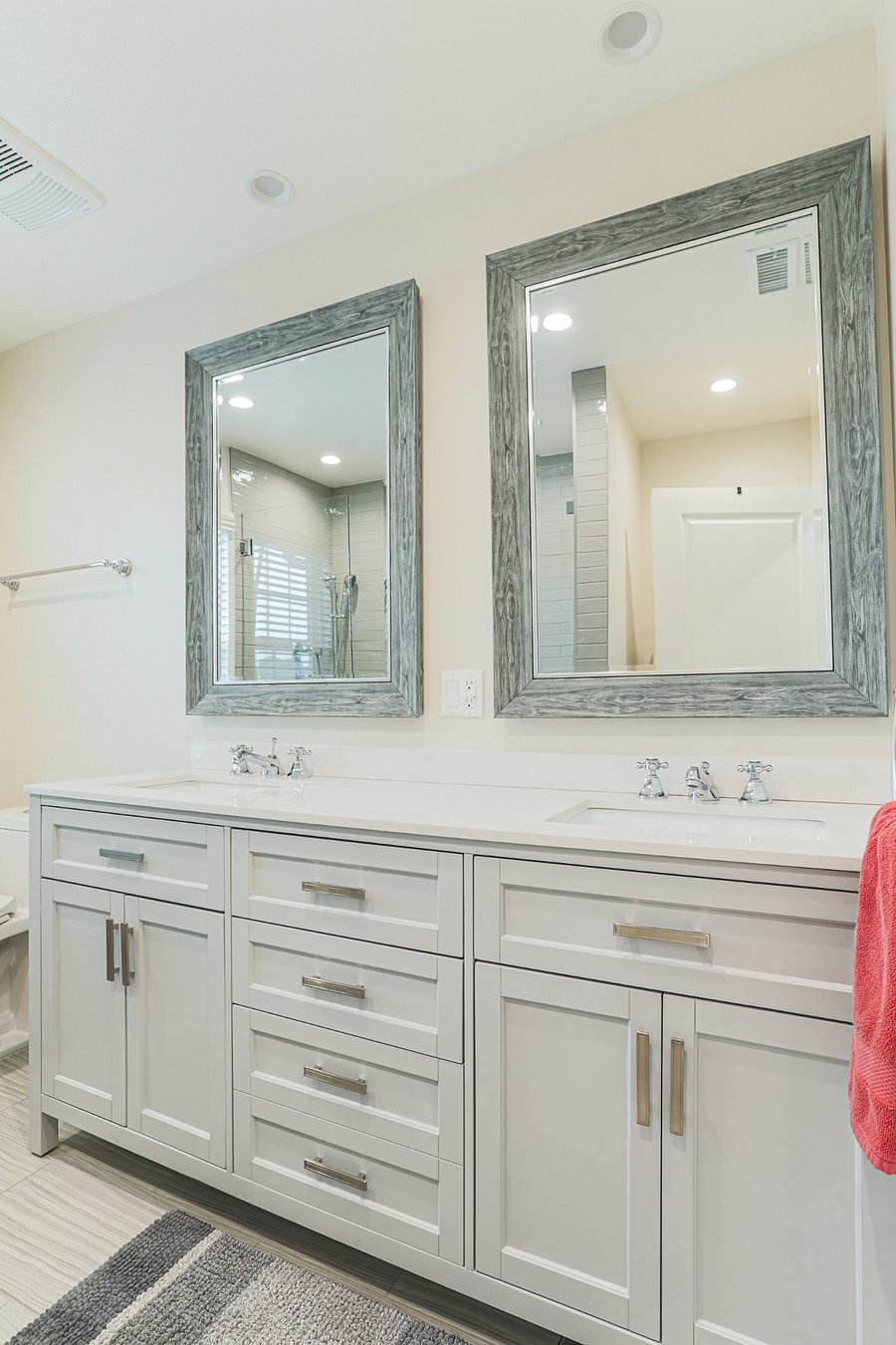 Upstairs bathroom serving bedrooms 1 & 2