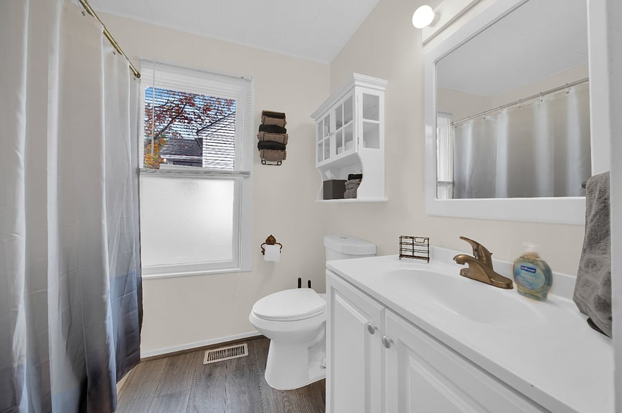 Fresh towels, soap, shampoo conditioner and extra toilet paper and kleenex.