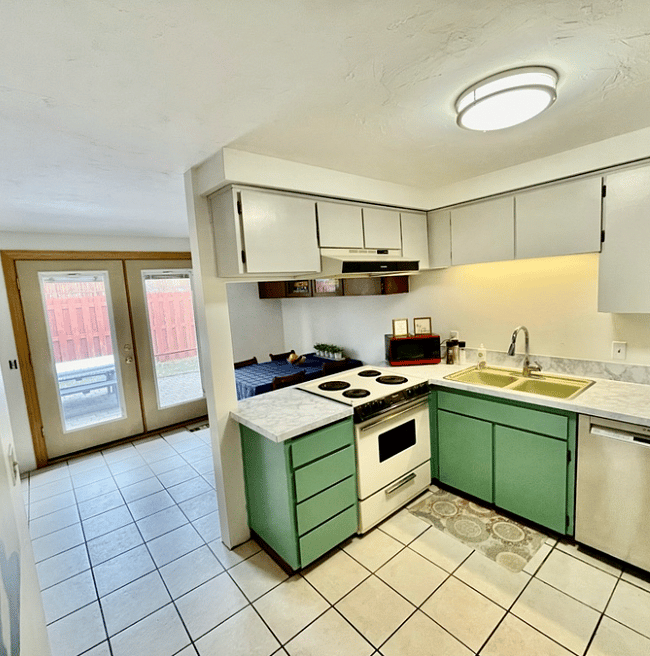 Furnished Finder property 642410_1 photo 10