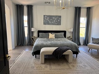master bedroom (bedroom 1)
king size bed