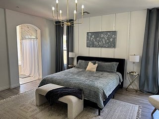 master bedroom (bedroom 1)
king size bed