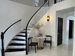 entrance/staircase