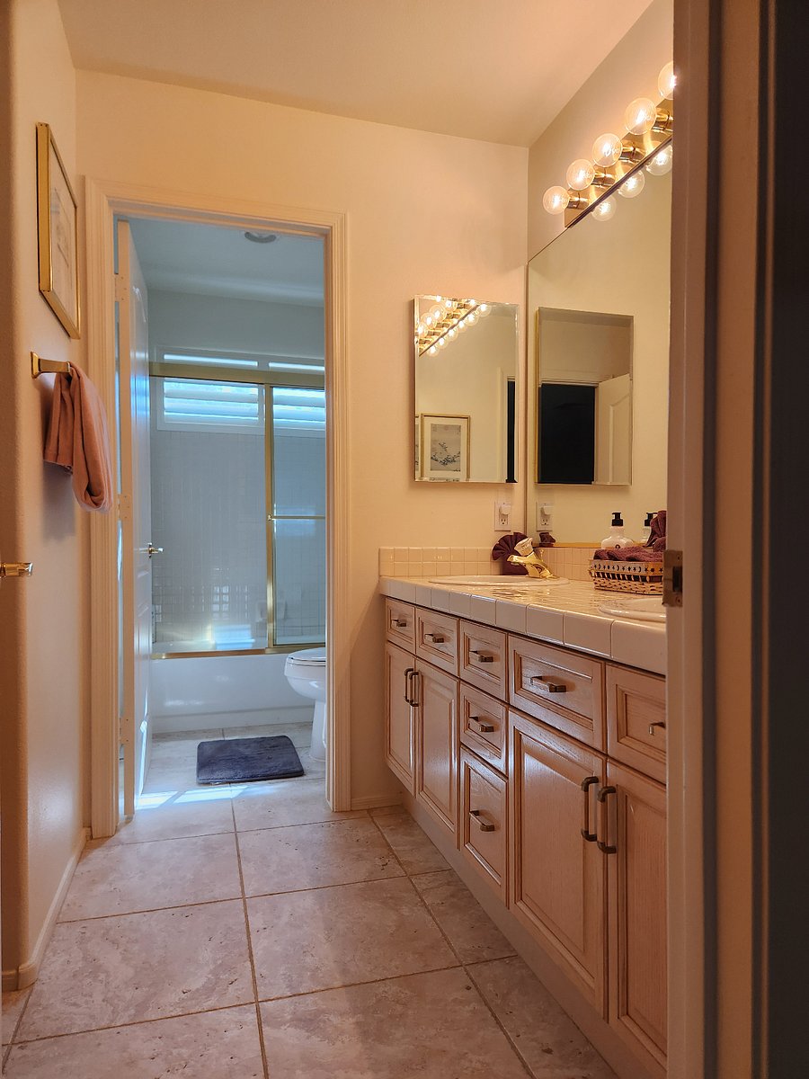 Upstairs Bathroom