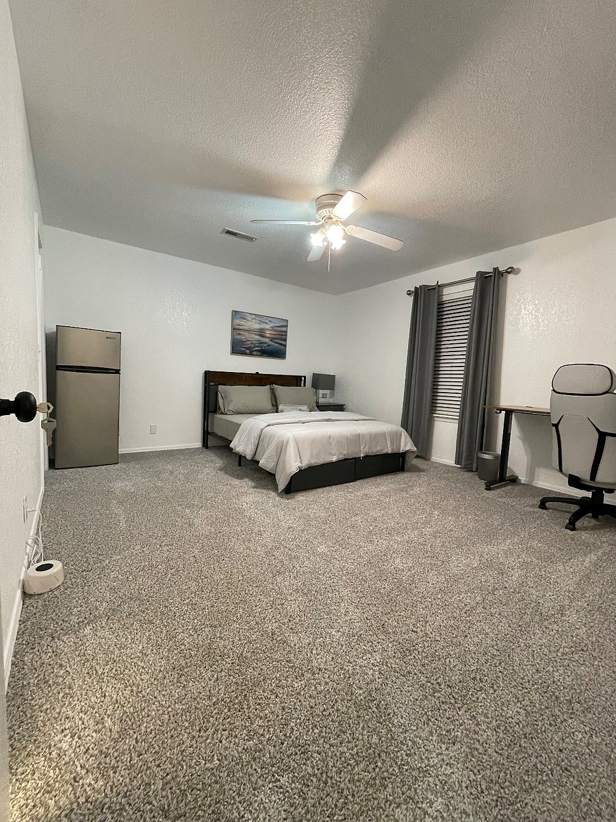 Ocean skies bedroom with queen hybrid mattress