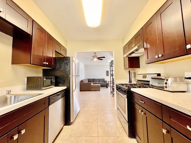 Furnished Finder property 642602_1 photo 3