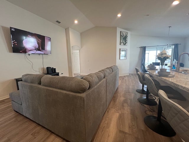 Furnished Finder property 643004_1 photo 12
