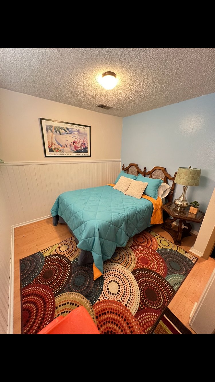 Lower level full bed