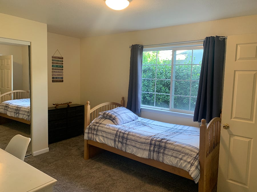 Room for rent--view from entry to bedroom