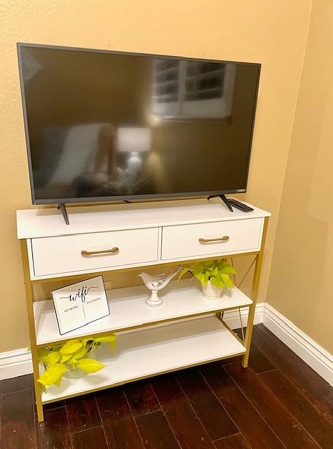 New Smart TV in your tv/ private living room