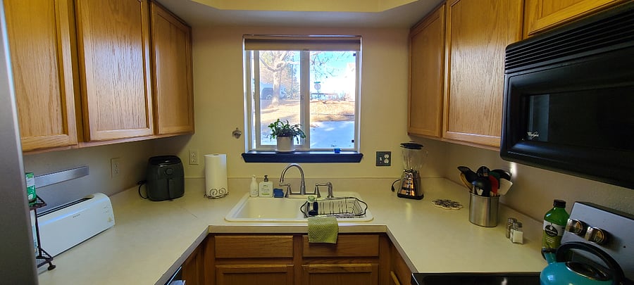 Kitchen includes fridge/freezer, dishwasher, stove/oven, microwave, blender, toaster, coffee pot, tea kettle, and all cookware and dishes.