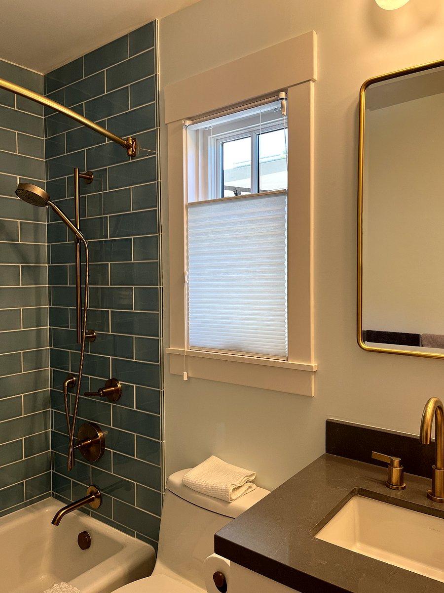 soothing tile with handheld shower