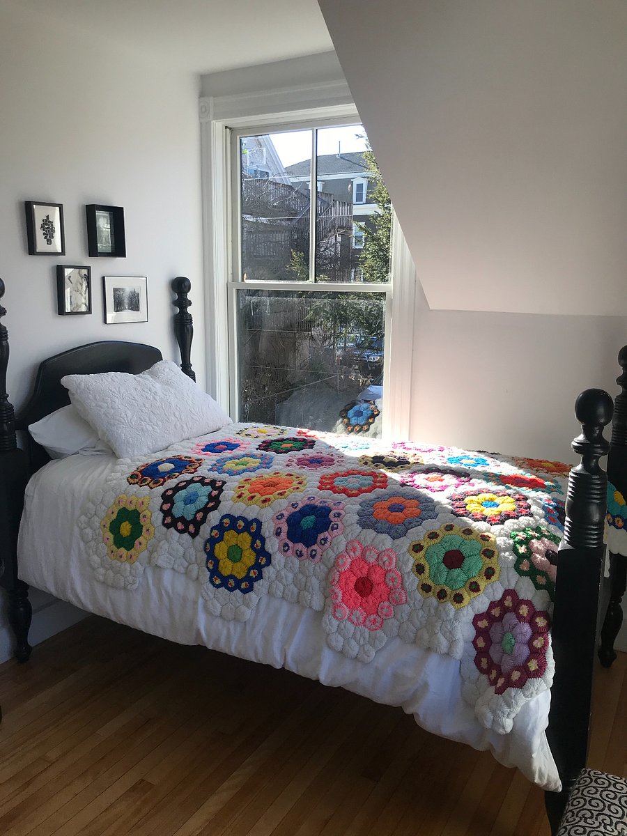 Single bedroom