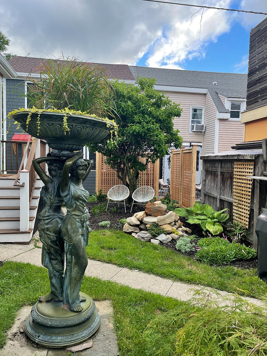 Beautiful garden with fully fenced back yard