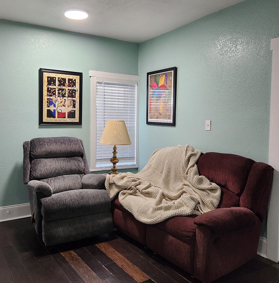Theater/reading room. Quiet and cozy.