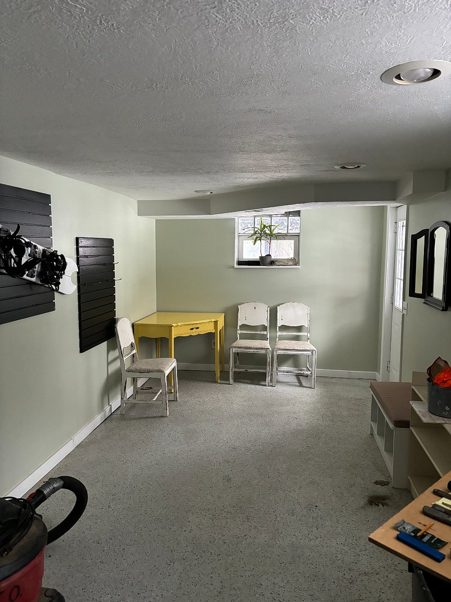 Very large mud room. Feel free to bring your bike, exercise epuipment & Toys! Lots of room for coats and outside clothing.