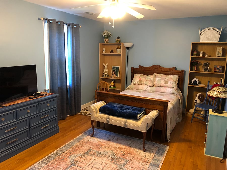 small desk off to left with second window Full closet off to right