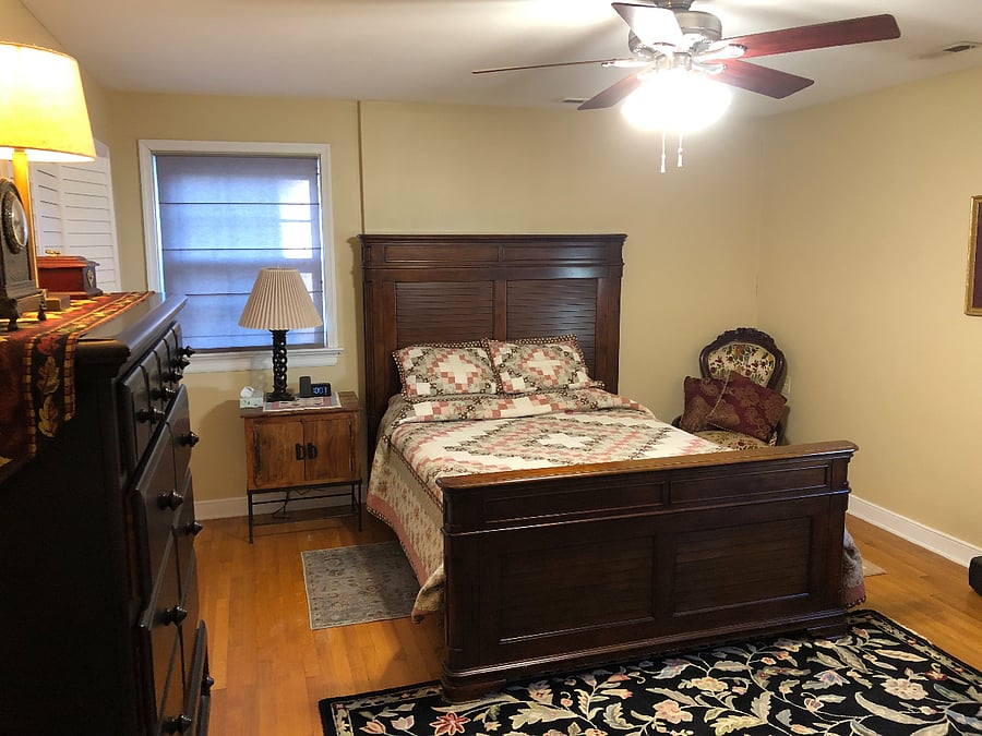 queen bed. Master bath & TV not shown