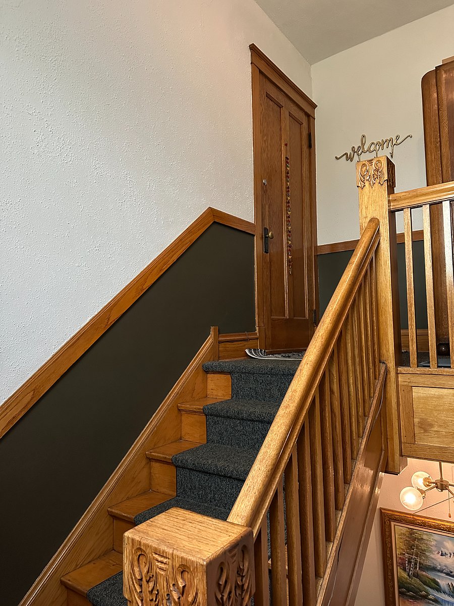 Front Entry with original wood!