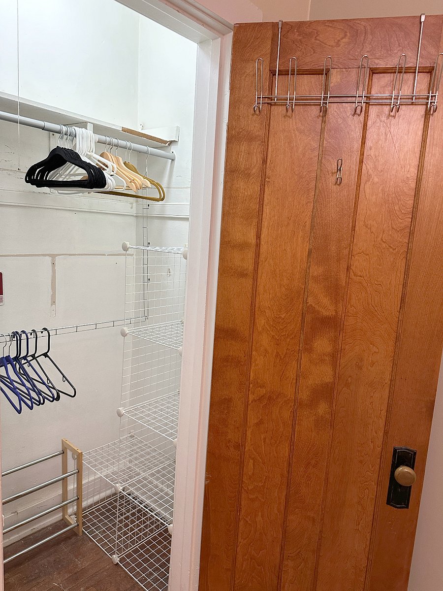 Good size closet with organizers