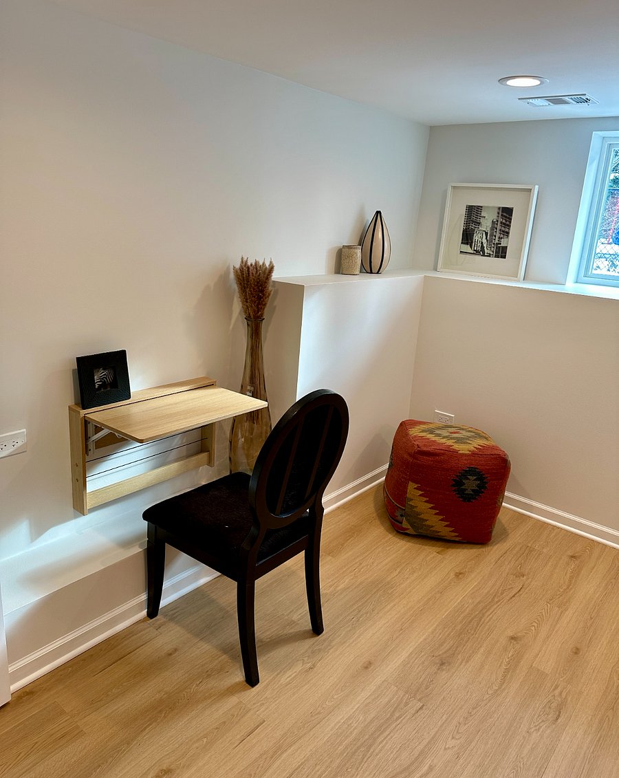 Work From Home Space. Link to virtual tour: https://youtu.be/_AkpDSSn81w