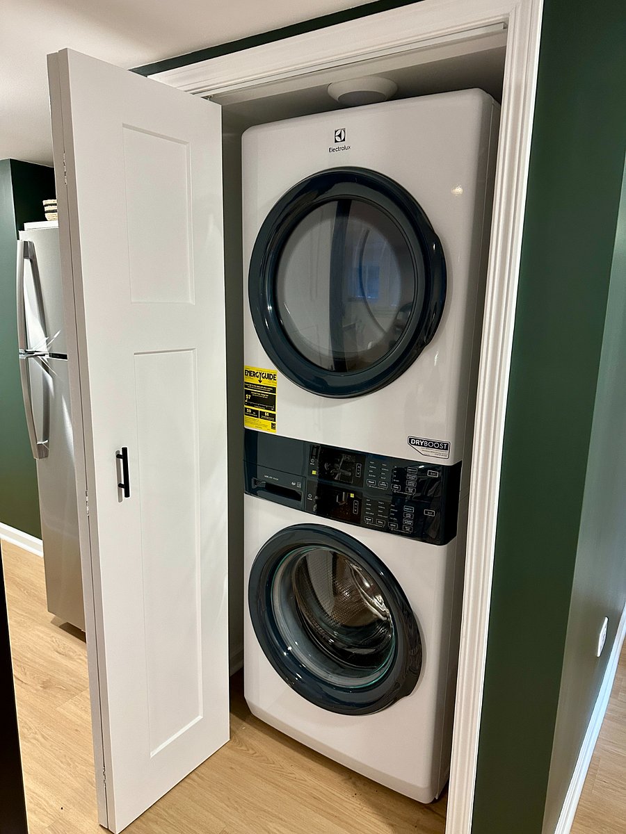 new washer and drier! Link to virtual tour: https://youtu.be/_AkpDSSn81w