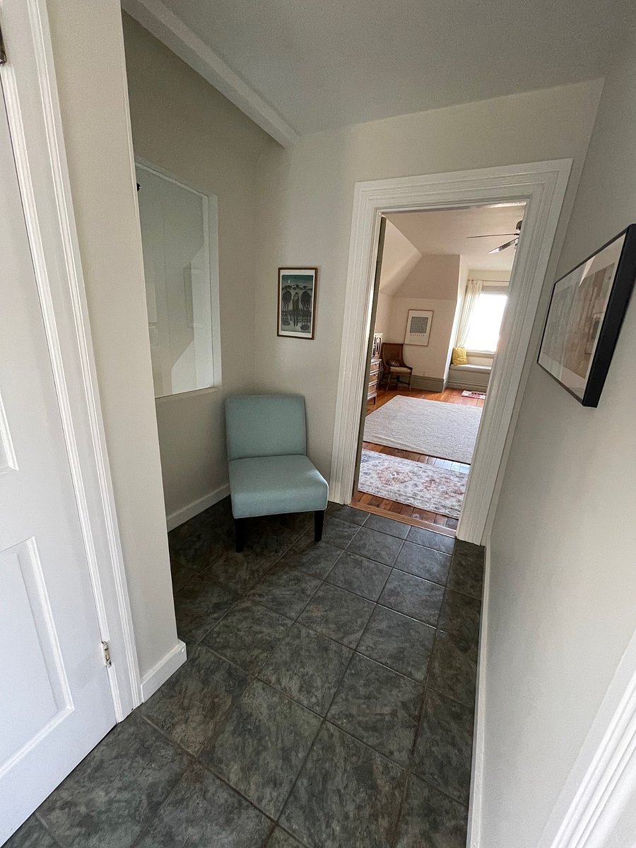 "Mudroom" alcove between bedroom and living room. 