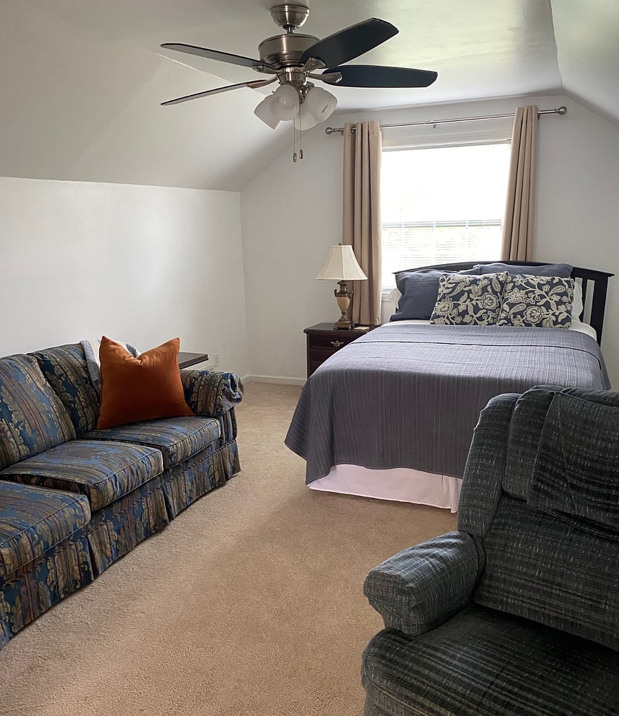Comfortable Queen bed