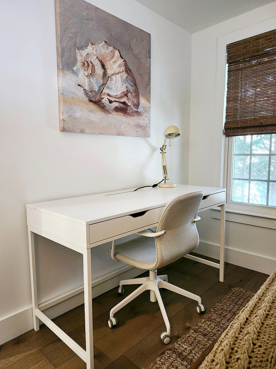 Dedicated workstation in the upstairs queen bedroom