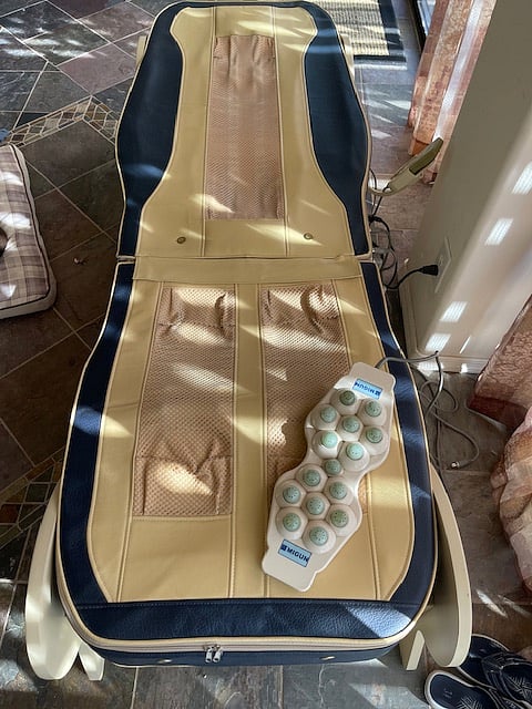 Migun Professional massage Bed has weight restriction.
