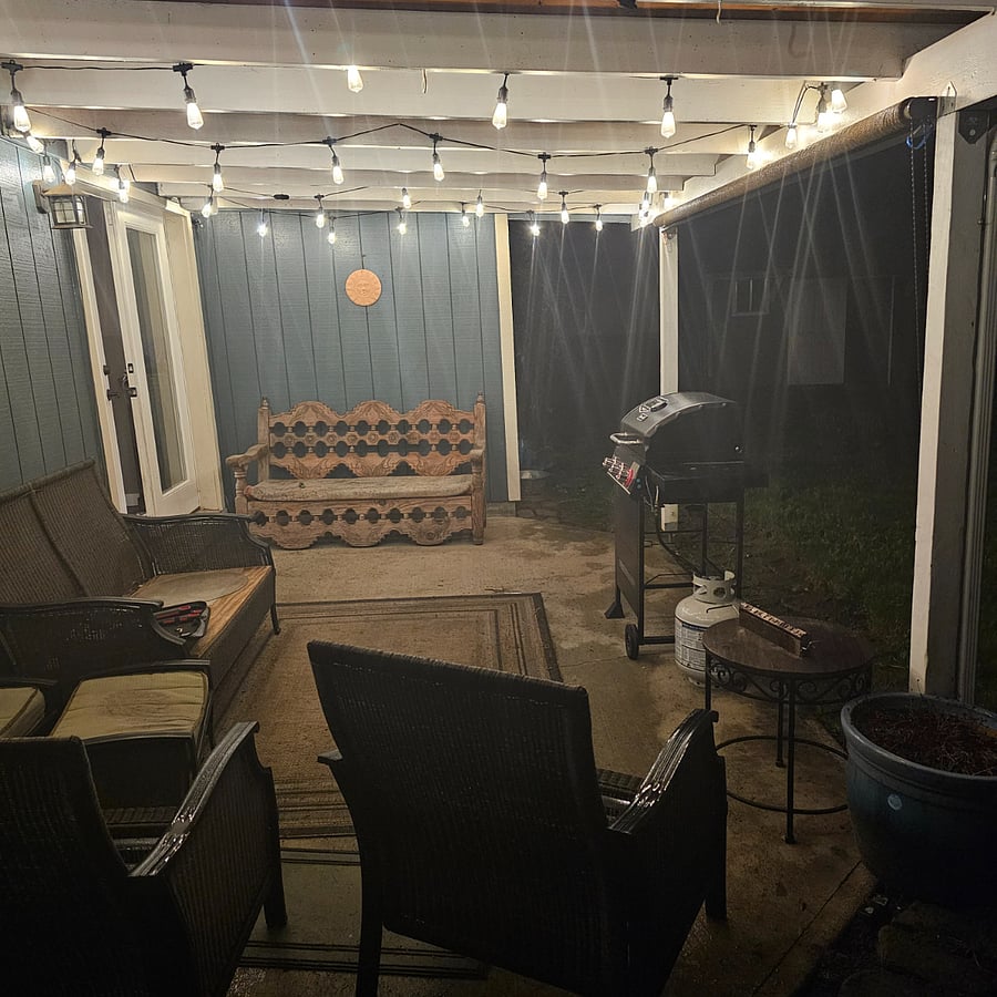 Covered patio with BBQ