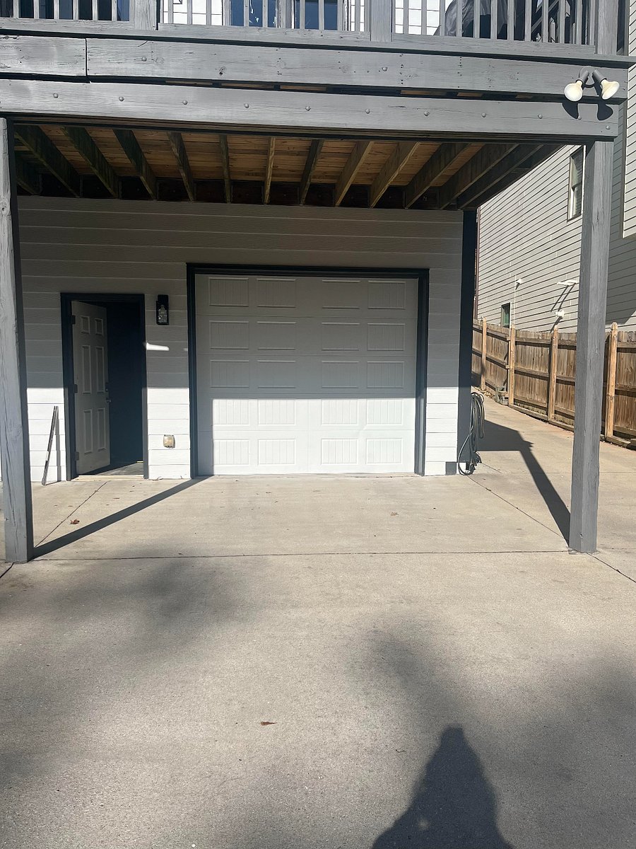 Entrance to the garage