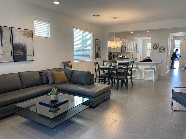 Furnished Finder property 644614_1 photo 2