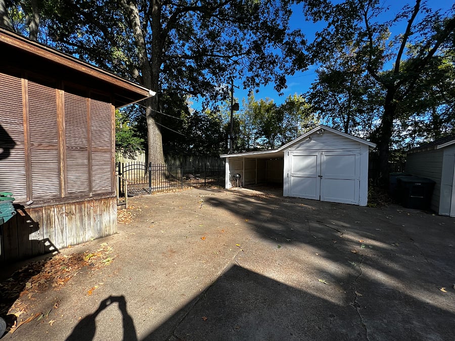 Carport in rear