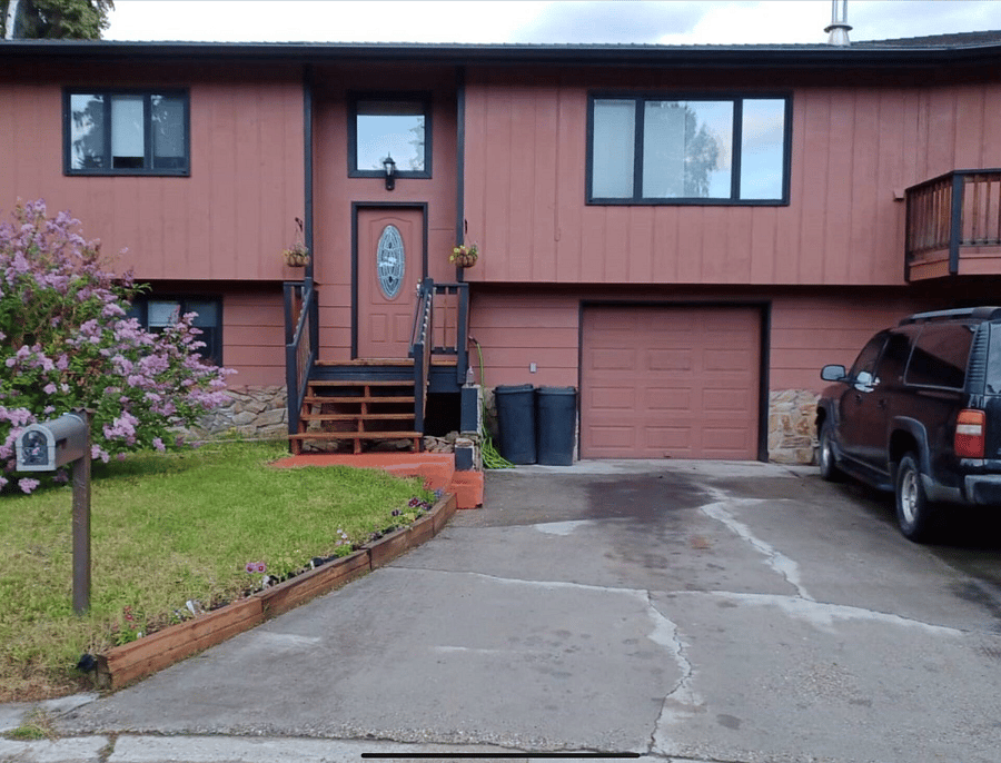 Upstairs left and downstairs left are the Birch Bark Suite; upstairs right is the host's private suite. Summer lilacs!